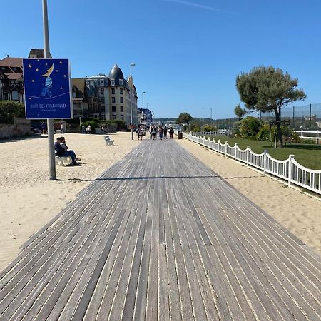 Cote Plage - Magnifique Appartement De Charme A Trouville Sur Mer - Linge - Lit Fait - Parking - Wifi - Classe Par L'Office Du Tourisme 外观 照片