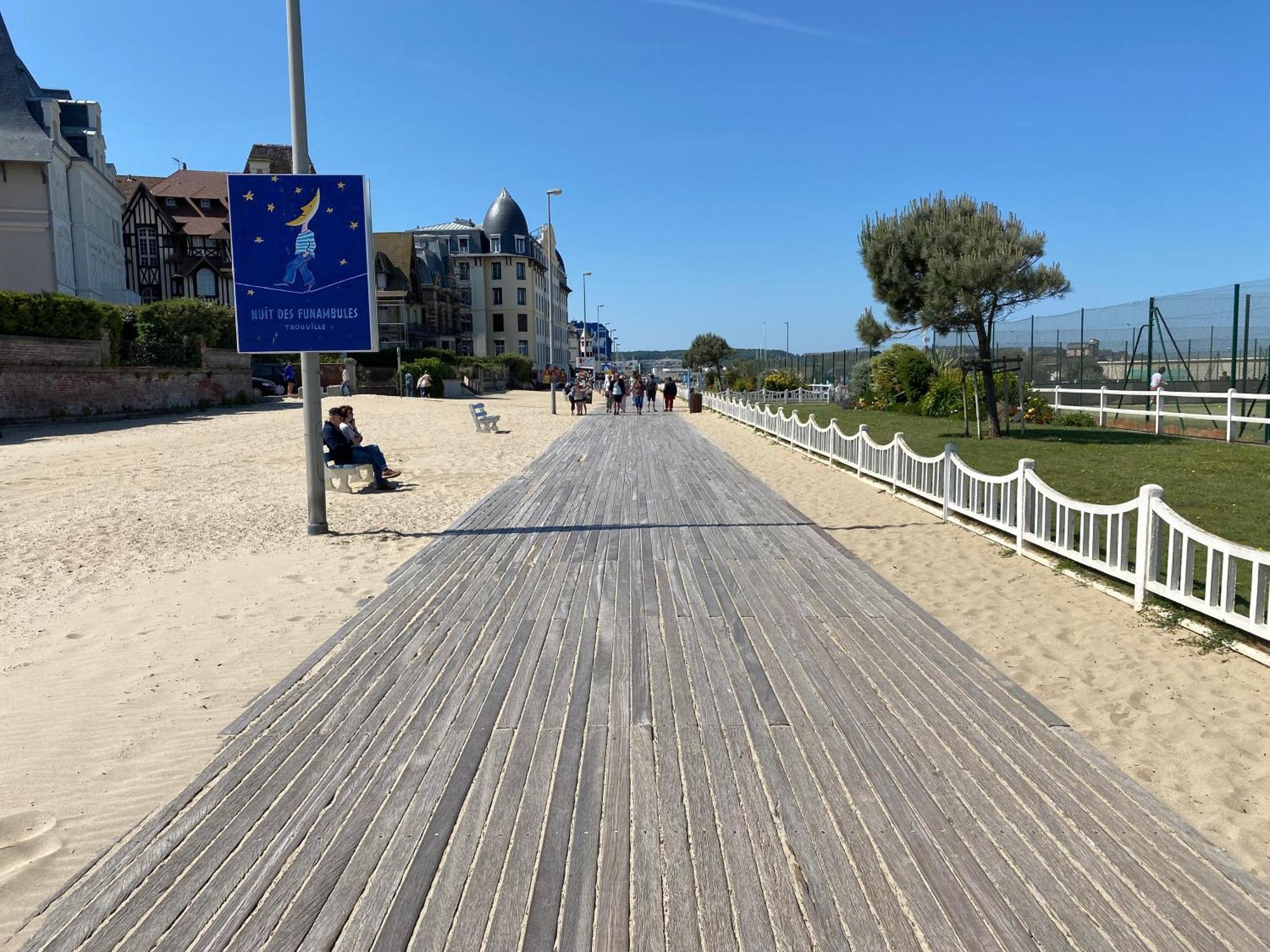Cote Plage - Magnifique Appartement De Charme A Trouville Sur Mer - Linge - Lit Fait - Parking - Wifi - Classe Par L'Office Du Tourisme 外观 照片