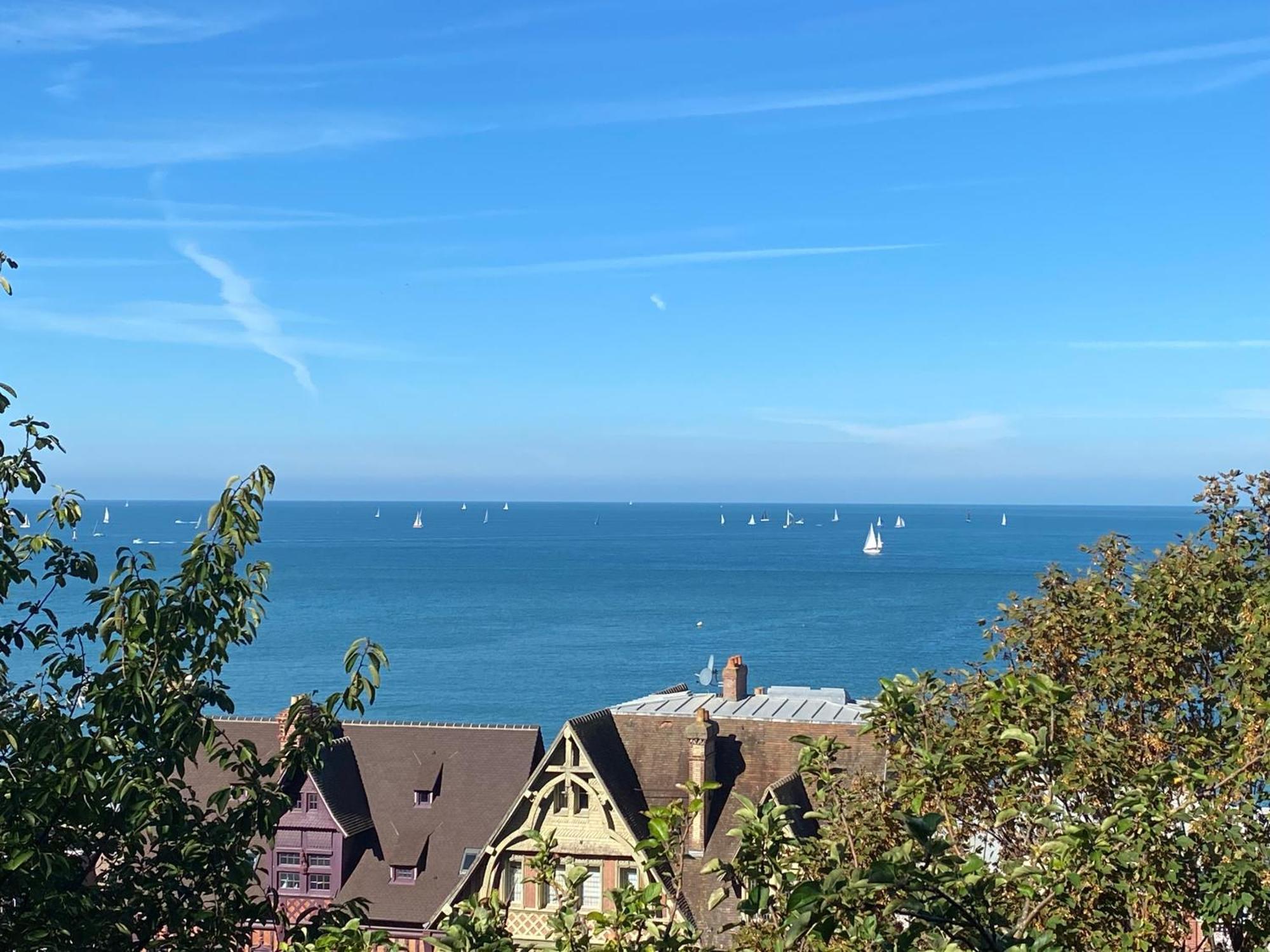 Cote Plage - Magnifique Appartement De Charme A Trouville Sur Mer - Linge - Lit Fait - Parking - Wifi - Classe Par L'Office Du Tourisme 外观 照片